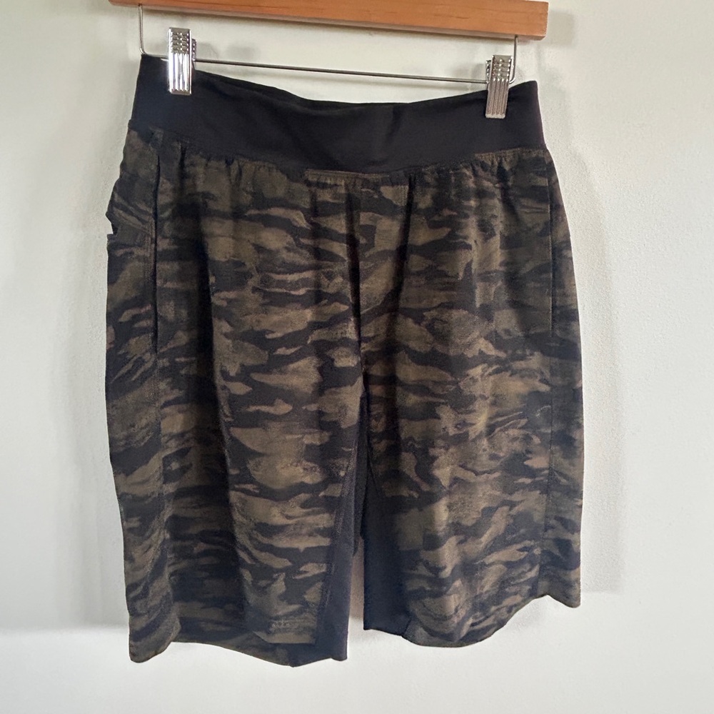 lululemon athletica Men's Camouflage Shorts small